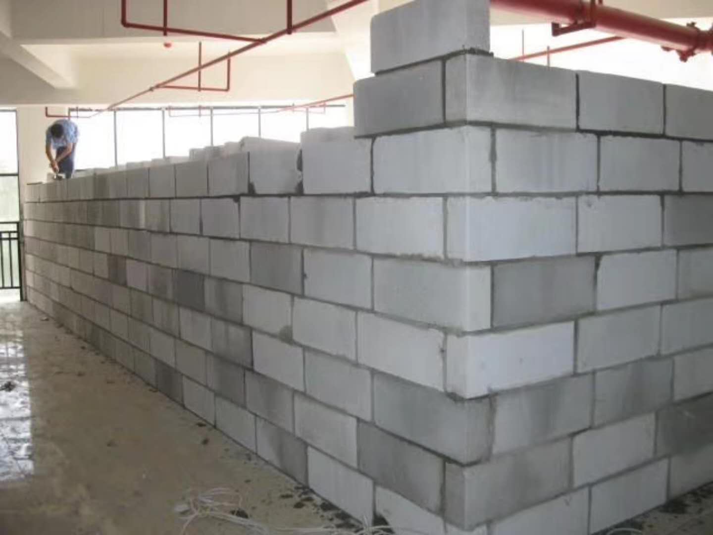 高州蒸压加气混凝土砌块承重墙静力和抗震性能的研究